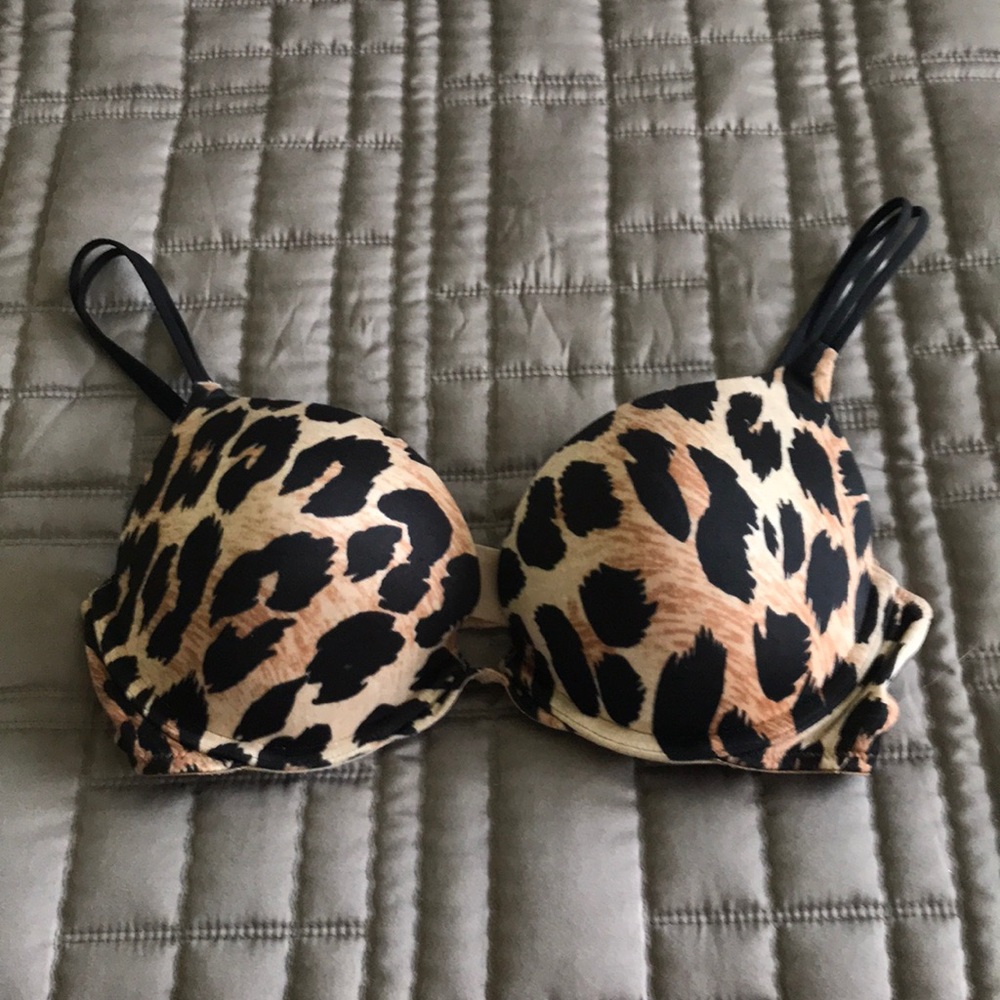 Victoria’s Secret Very Sexy push up bra 34C